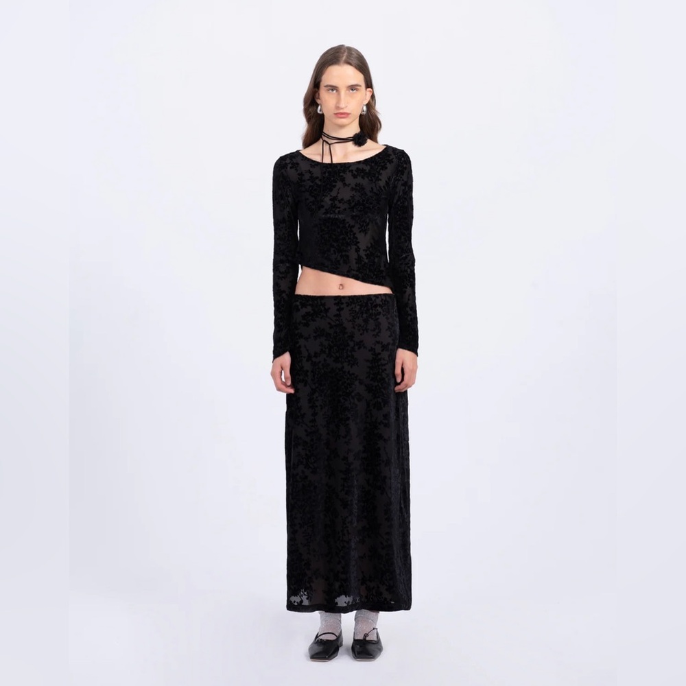 ISO CARMEN SAYS NOVA TOP AND NOVA SKIRT